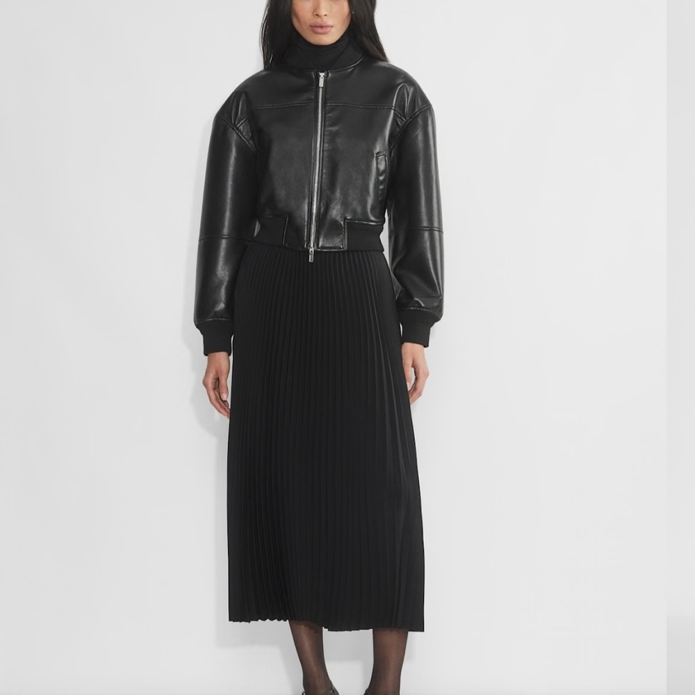 Aritzia Acclaim Maxi Skirt in Black Size S